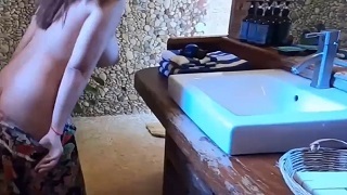 Janda Memang Suka Memancing