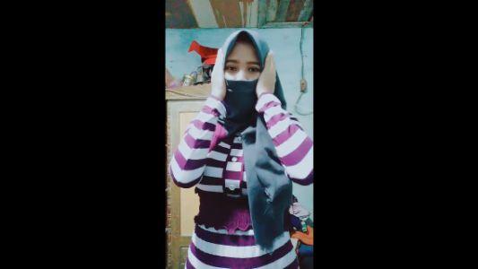 Bokep Bispak Cewe Jilbab Buka Bukaan Hingga Colmek